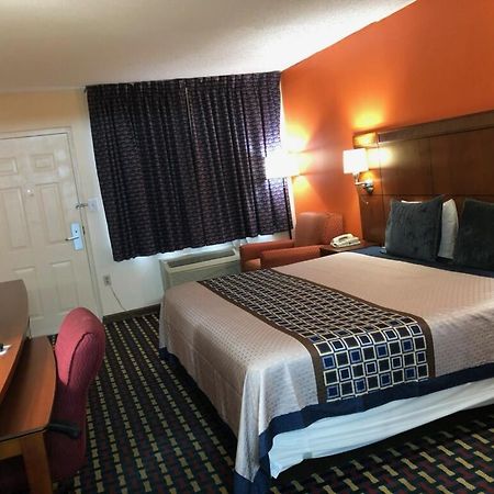 Howard Johnson By Wyndham Perry Ga Bagian luar foto