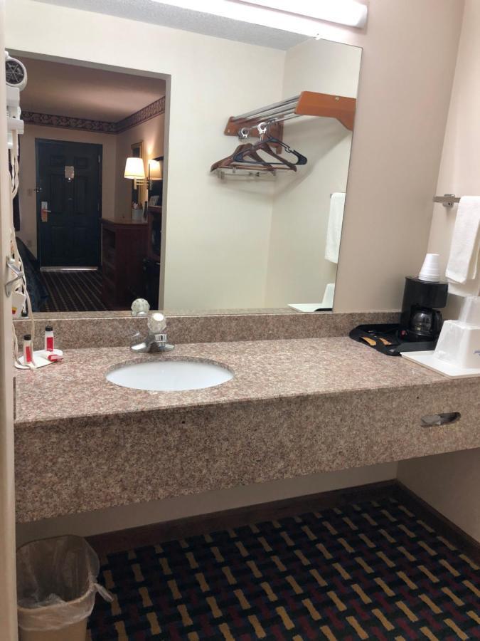 Howard Johnson By Wyndham Perry Ga Bagian luar foto